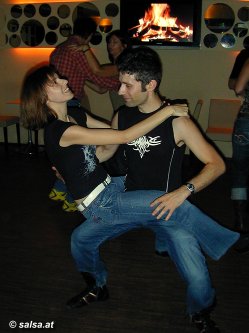 Salsa in Regensburg im Cafe Schiller (click to enlarge - anklicken zum Vergr��ern, mit ALT+F4 wieder schliessen)