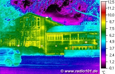 heat radiation visible: thermal image of a house in Duesseldorf, Germany