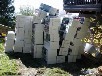 200 qm Styropor-Platten mit einer Dicke von 20cm zur W&auml;rmed&auml;mmung (click to enlarge - anklicken zum Verg&ouml;�ern, mit ALT+F4 wieder schliessen)